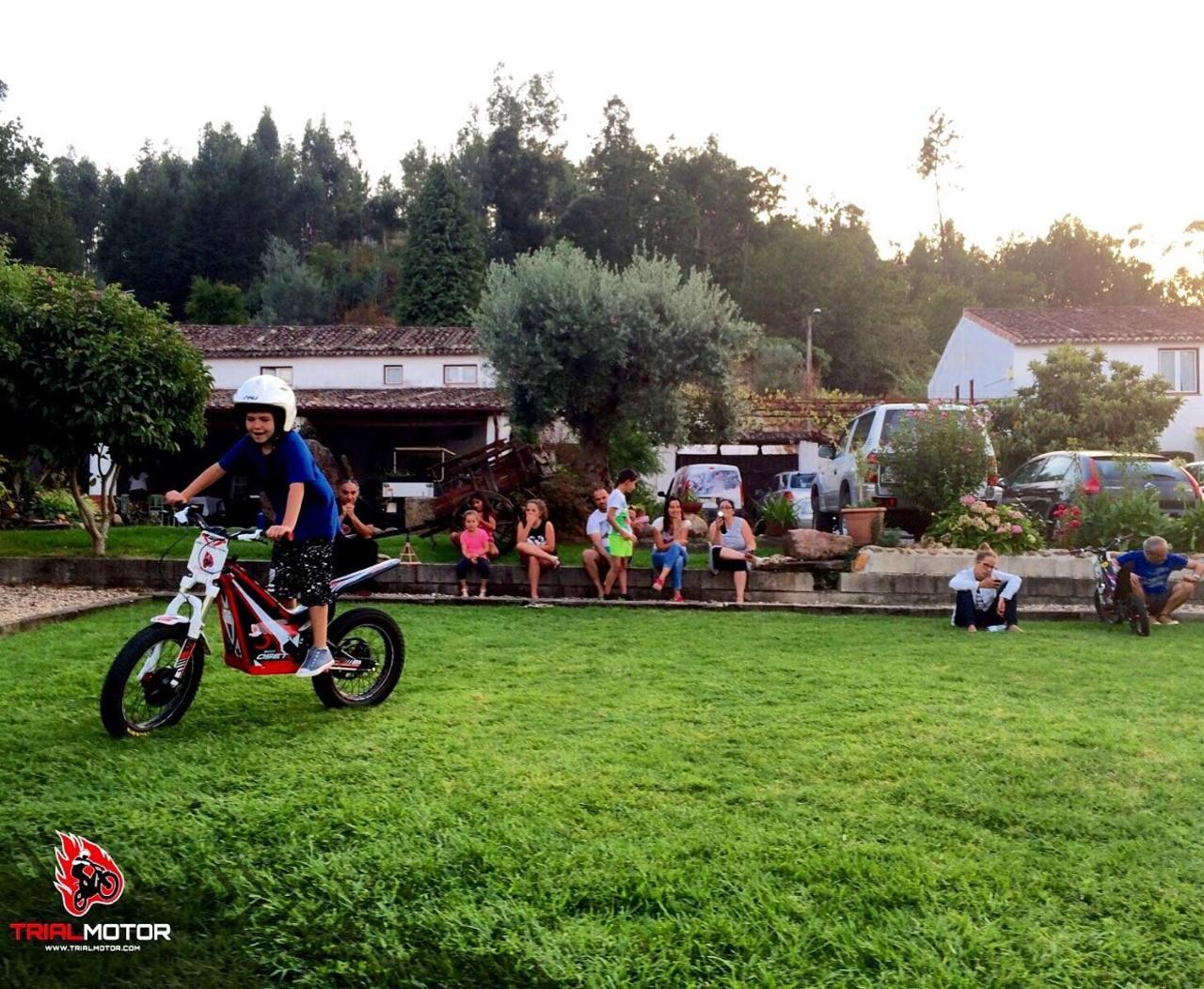 Quintal De Alem Do Ribeiro-Turismo Rural Lousã Dış mekan fotoğraf